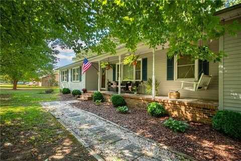 63 Mallard Drive, Hardyville, VA 23070