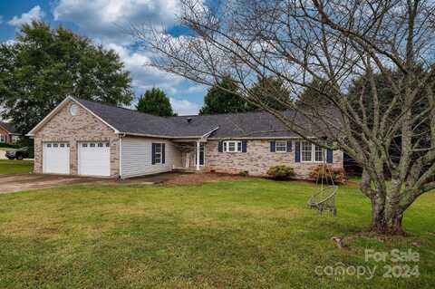 2707 24th Street Court NE, Hickory, NC 28601