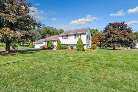 81 Regina Street, Trumbull, CT 06611