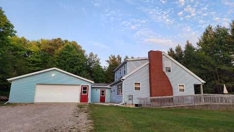 6368 Hedberg RD, Newberry, MI 49868