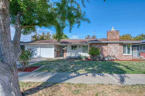 3737 Howard Avenue N, Fresno, CA 93726