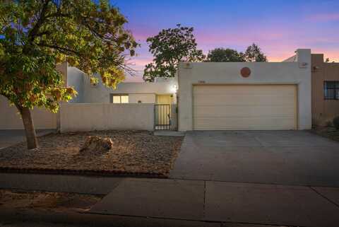 7100 LESLYNNE Drive NE, Albuquerque, NM 87109