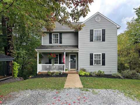 45 SEYMOUR CIR, STAUNTON, VA 24401