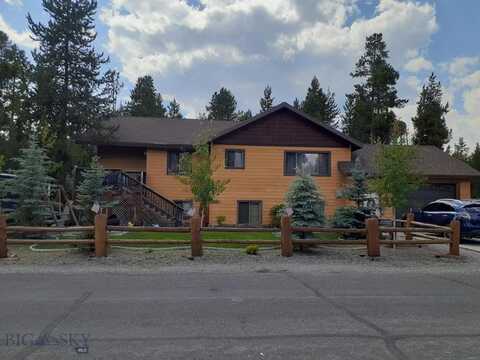 321 De Lacy Avenue, West Yellowstone, MT 59758