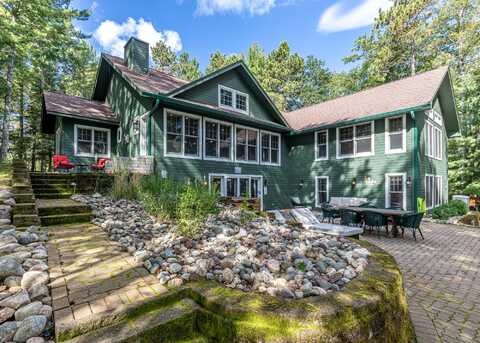 8170 PANZERS DR, Minocqua, WI 54548