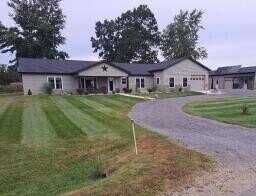 60180 S Burr Oak Road, Colon, MI 49040