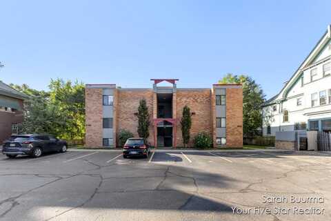 460 E Fulton #1, Grand Rapids, MI 49503