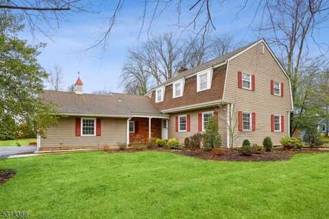 8 Fox Chase Ln, Morris, NJ 07960