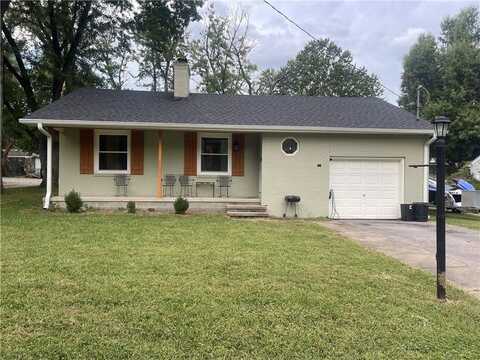 400 N Institute Street, Richmond, MO 64085