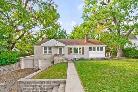 8404 Metcalf Avenue, Overland Park, KS 66212