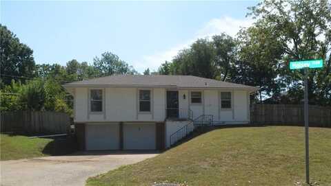 603 N King Avenue, Harrisonville, MO 64701