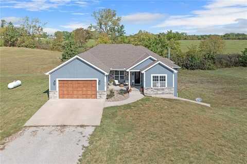 5126 SE 33 Highway, Lathrop, MO 64465