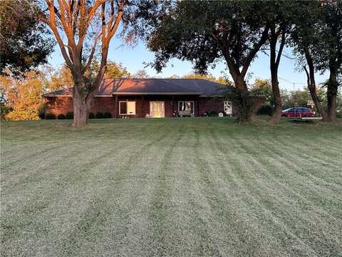 3905 Ajax Road, Saint Joseph, MO 64503