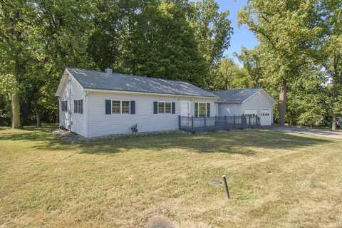 207 W Dixie Drive, Silver Lake, IN 46982