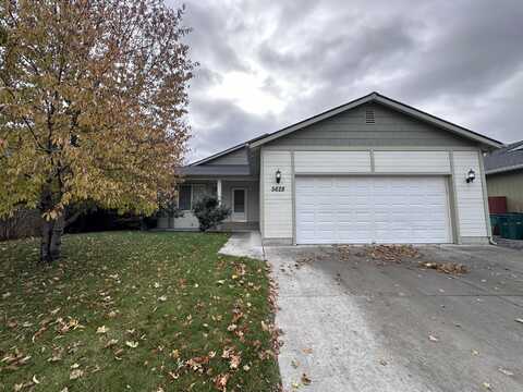 5628 Mickshelly Circle, Klamath Falls, OR 97603