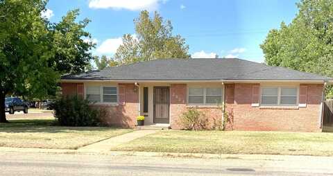 2808 11th Street, Plainview, TX 79072