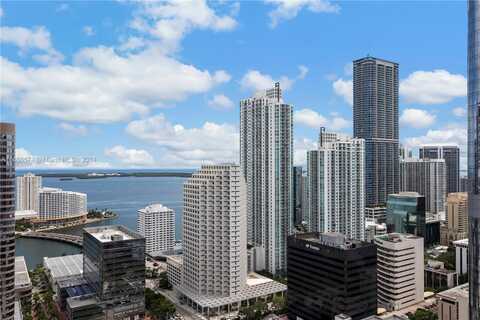 68 SE 6 St, Miami, FL 33131