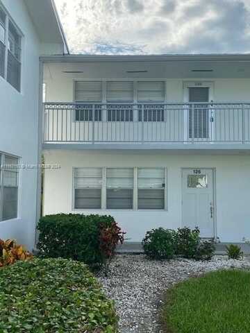 126 Sheffield F, West Palm Beach, FL 33417