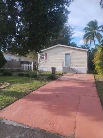 21631 NW 8th Ct, Pembroke Pines, FL 33029