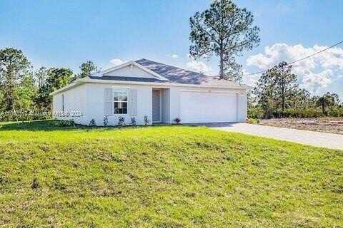 9018 S Castle CIR, Labelle, FL 33935