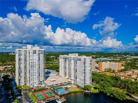 2780 NE 183rd St, Aventura, FL 33160