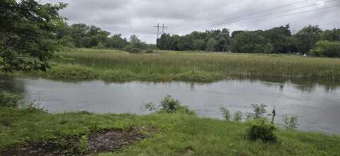 578 S Concord Rd, Oconomowoc, WI 53066
