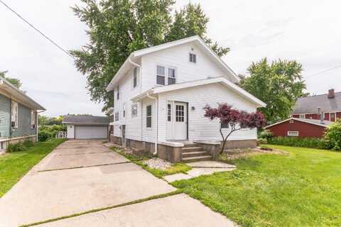 515 W 3rd St, Beaver Dam, WI 53916