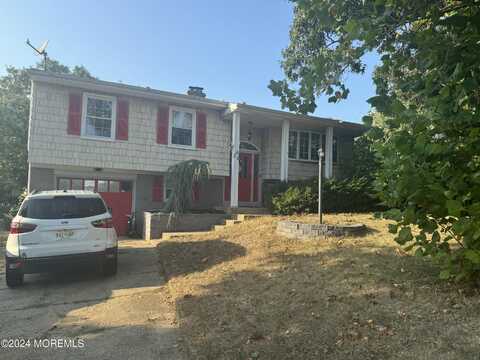 30 Cypress Road, Toms River, NJ 08753