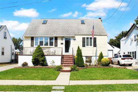 55 Land Place, Oceanside, NY 11572