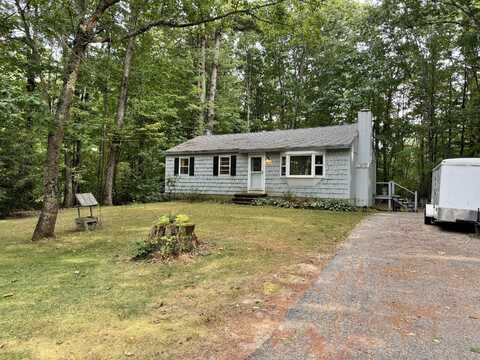 33 Albert Circle, Buxton, ME 04093