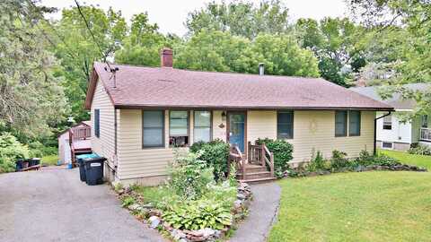 26 Forest Avenue, Orono, ME 04473