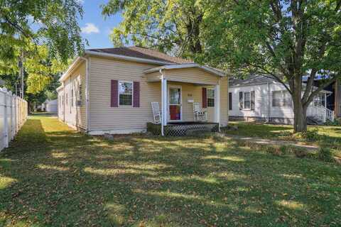 307 E SOUTH CENTRAL Street, Tuscola, IL 61953