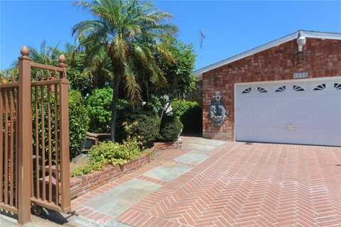 2009 West Saint Anne Place, Santa Ana, CA 92704