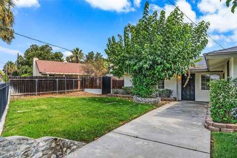 5824 Grand Avenue, Riverside, CA 92504