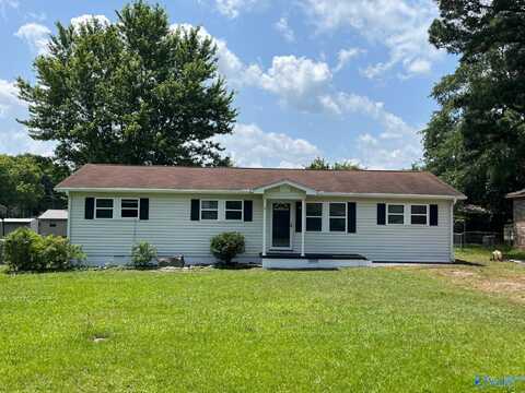 734 Pickens Street, Hartselle, AL 35640