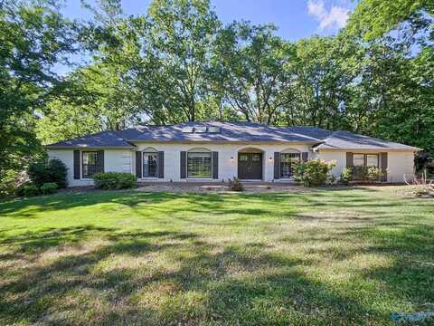 1002 Brook Ridge Circle SE, Huntsville, AL 35801