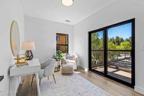 302 W Oak Avenue, Flagstaff, AZ 86001