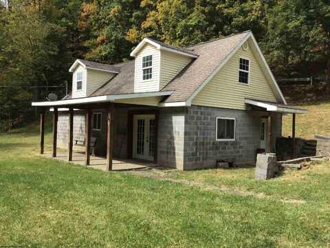 252 Gateway Road, Wallace, WV 26448