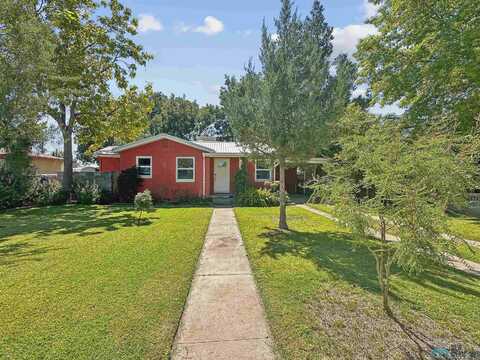 311 Glendale Street, Carlsbad, NM 88220