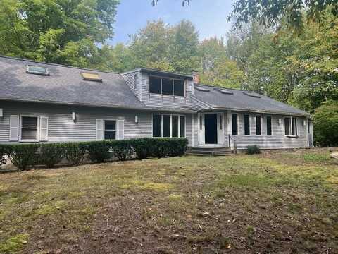 45 Hunt Road, Kingston, NH 03848