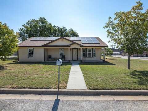 1101 Jackson Street, Bowie, TX 76230