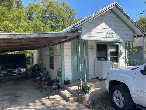 707 Main Street, Greenville, TX 75401