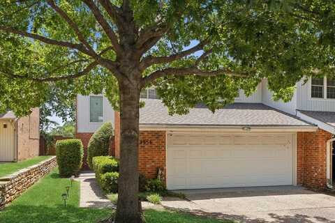 2956 Woodcroft Circle, Carrollton, TX 75006