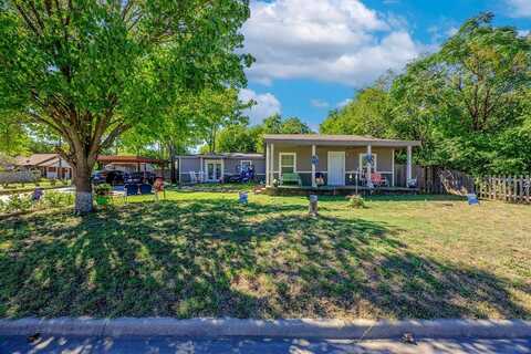 305 Saddle Road, White Settlement, TX 76108