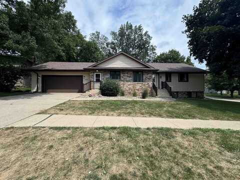 1432 1st Ave SW, Le Mars, IA 51031