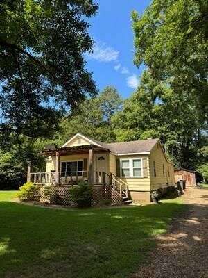 611 Montgomery Street, Winona, MS 38967