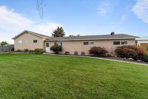 691 Willowcrest Road, Sunnyside, WA 98944