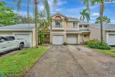 1952 Discovery Cir E, Deerfield Beach, FL 33442