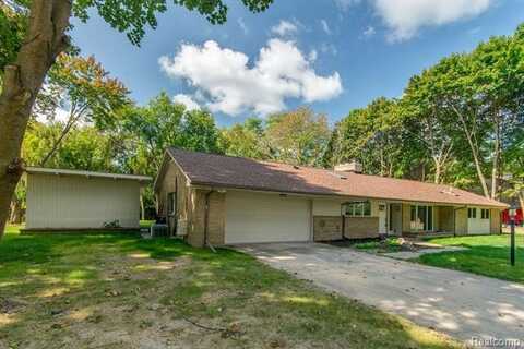 2800 ACORN Road, Bloomfield, MI 48302