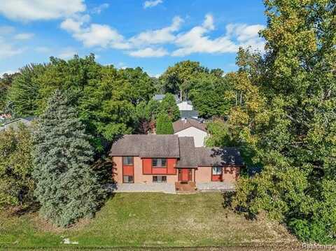 4677 MEDINA Avenue, Waterford, MI 48327